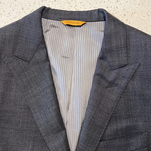 Hickey Freeman grey suit 42R | beautiful details - Picture 2 of 9